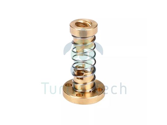 Predpnutá matica, TR8 x 2mm