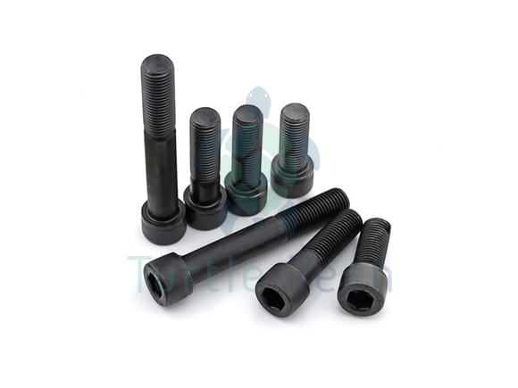 Skrutka M6x20